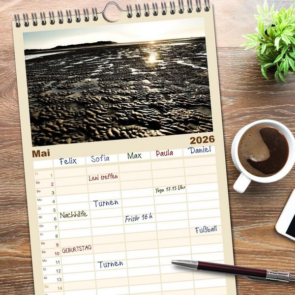 Produktbild: Familienplaner 2026 - Zeeland mit 5 Spalten (Wandkalender, 21 x 45 cm) CALVENDO