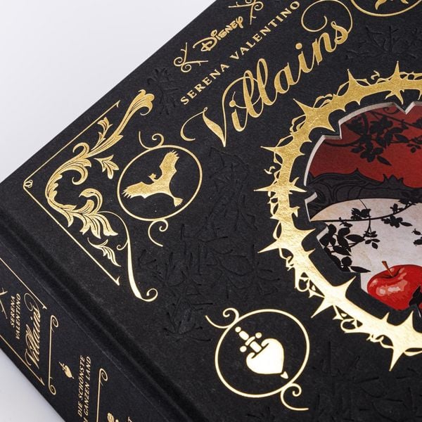 Produktbild: Disney Villains: Villains Band I-VI: Luxusausgabe mit Farbschnitt im d&uuml;steren Dark-Fantasy-Setting