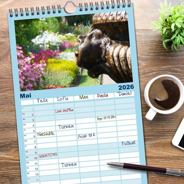 Produktbild: Familienplaner 2026 - Sch&ouml;ne Wasserspiele mit 5 Spalten (Wandkalender, 21 x 45 cm) CALVENDO