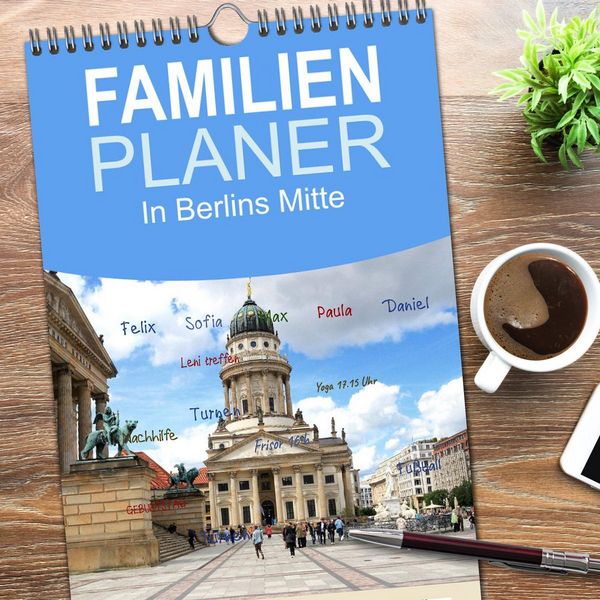 Produktbild: Familienplaner 2026 - In Berlins Mitte mit 5 Spalten (Wandkalender, 21 x 45 cm) CALVENDO