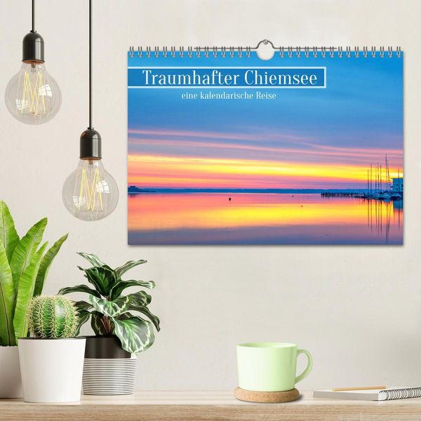 Produktbild: Traumhafter Chiemsee - eine kalendarische Reise (Wandkalender 2026 DIN A4 quer), CALVENDO Monatskalender