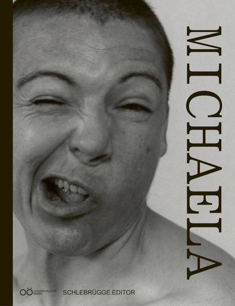 MICHAELA MOSCOUW - Anwesend Abwesend / Present Absent, Gebundene Ausgabe von Michaela Moscouw, Schlebrügge.Editor, 978-3-903447-03-5