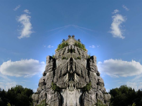 Produktbild: CALVENDO Puzzle Die Externsteine - Dimensionen im Spiegel | 1000 Teile Lege-Gr&ouml;&szlig;e 64x48cm Foto-Puzzle f&uuml;r gl&uuml;ckliche Stunden