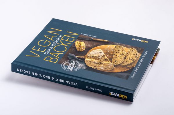 Produktbild: Vegan Brot & Br&ouml;tchen backen