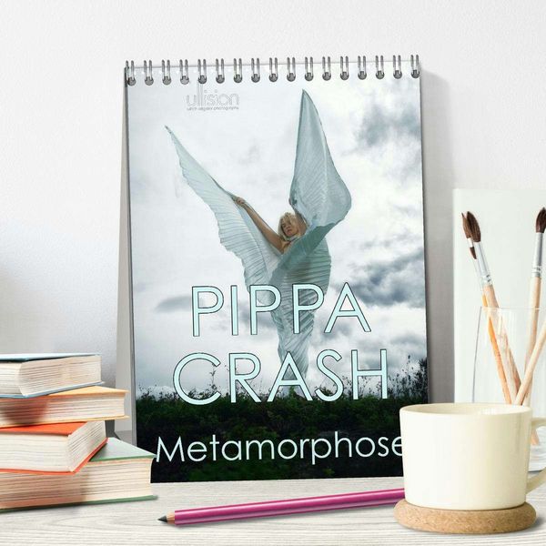 Produktbild: PIPPA CRASH - Metamorphose (Tischkalender 2026 DIN A5 hoch), CALVENDO Monatskalender
