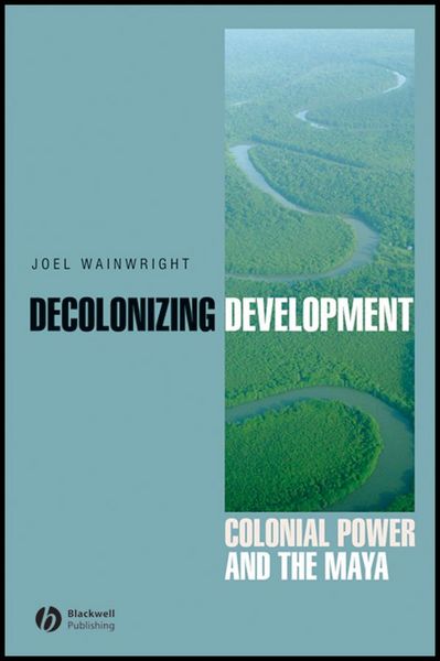 Produktbild: Decolonizing Development