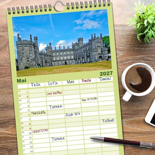 Produktbild: Familienplaner 2027 - Britische Inseln - Highlights des K&ouml;nigreichs mit 5 Spalten (Wandkalender, 21 x 45 cm) CALVENDO