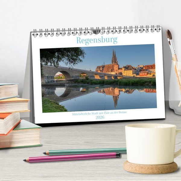 Produktbild: Regensburg Mittelalterliche Stadt mit Flair an der Donau (Tischkalender 2026 DIN A5 quer), CALVENDO Monatskalender
