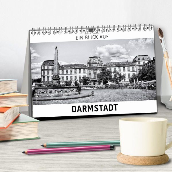 Produktbild: Ein Blick auf Darmstadt (Tischkalender 2026 DIN A5 quer), CALVENDO Monatskalender