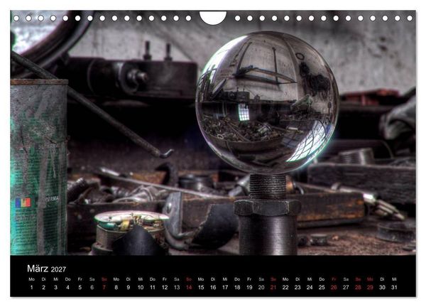 Produktbild: Verlassene Orte - Die Lokomotivwerkstatt (Wandkalender 2027 DIN A4 quer), CALVENDO Monatskalender