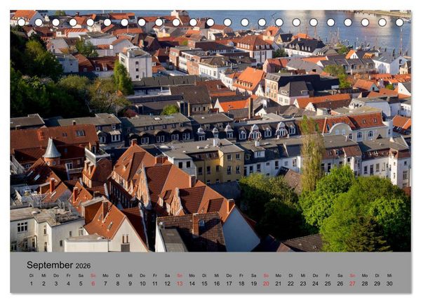 Produktbild: D&auml;cher von Flensburg (Tischkalender 2026 DIN A5 quer), CALVENDO Monatskalender