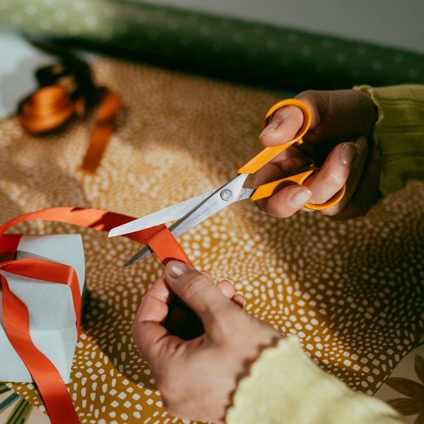 Produktbild: Fiskars Universalschere Classic Kleine Bastel-Universalschere, Rechts- und Linksh&auml;nder