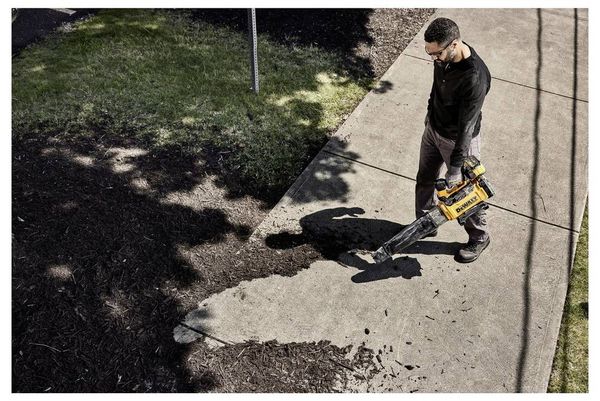 Produktbild: DEWALT DCMBL777N-XJ DCMBL777N Akku Laubbl&auml;ser 54V