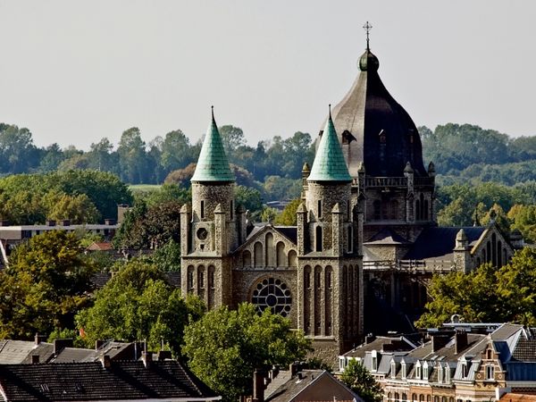 Produktbild: CALVENDO Puzzle Lambertuskirche | 1000 Teile Lege-Gr&ouml;&szlig;e 64x48cm Foto-Puzzle f&uuml;r gl&uuml;ckliche Stunden