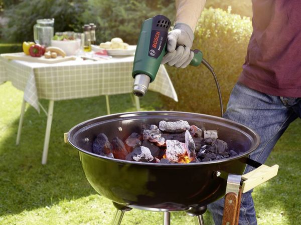 Produktbild: Bosch Home and Garden 06032A6000 EasyHeat 500 Hei&szlig;luftgebl&auml;se 1600W