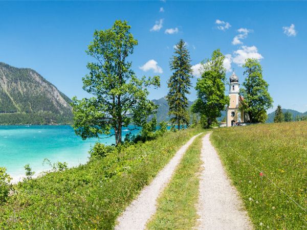 Produktbild: CALVENDO Puzzle Wanderweg am Walchensee, Bayern. Zitat: Die Bibel, 2. Mose 23,20 | 1000 Teile Lege-Gr&ouml;&szlig;e 64x48cm Foto-Puzzle f&uuml;r gl&uuml;ckliche Stunden