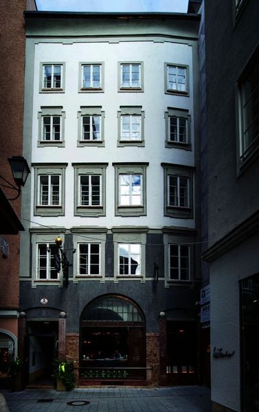 Produktbild: Moderne Architektur in Salzburg