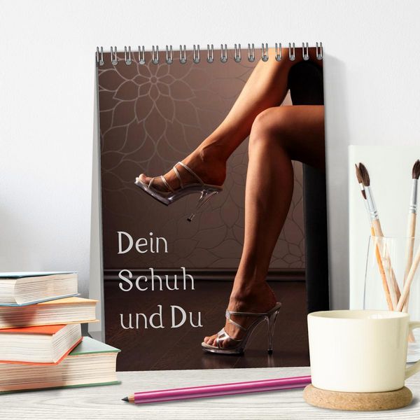 Produktbild: Dein Schuh und Du (Tischkalender 2027 DIN A5 hoch), CALVENDO Monatskalender