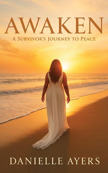 Produktbild: Awaken: A Survivor's Journey to Peace (HealingbyDani Transformational Series, #1)