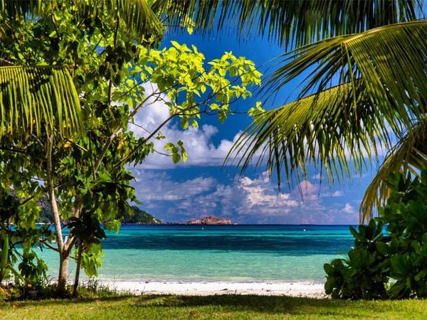 Produktbild: CALVENDO Puzzle Anse Volbert auf Praslin | 1000 Teile Lege-Gr&ouml;&szlig;e 64x48cm Foto-Puzzle f&uuml;r gl&uuml;ckliche Stunden