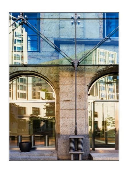 Produktbild: CALVENDO Puzzle Ein Motiv aus dem Kalender Spiegelungen in der Architektur | 2000 Teile Lege-Gr&ouml;&szlig;e 90x67cm Foto-Puzzle f&uuml;r gl&uuml;ckliche Stunden