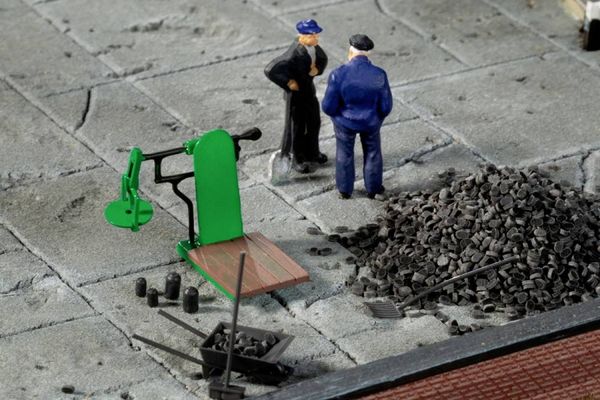 Produktbild: Auhagen 11465 H0 Brennstoffhandel