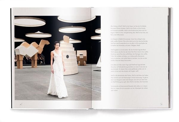 Produktbild: The White Book