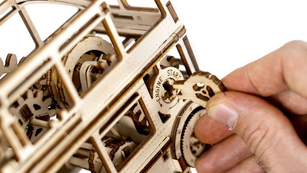 Produktbild: Tiny Adventures - London Bus, Funktionsmodell aus Holz zum Zusammenbauen
