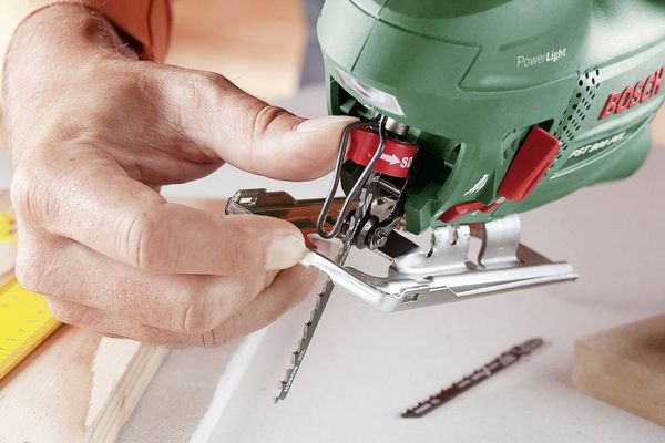 Produktbild: Bosch Home and Garden PST 900 PEL Stichs&auml;ge 06033A0201 inkl. Koffer 620W