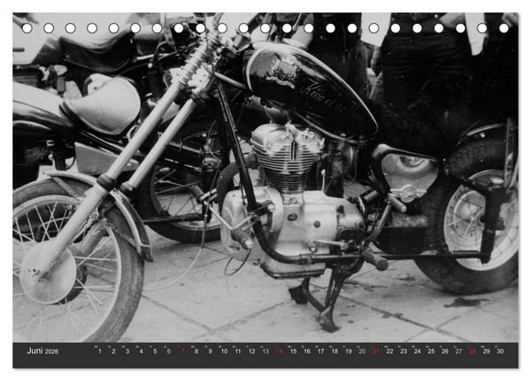 Produktbild: east Rider - Biker und Bikes aus der DDR (Tischkalender 2026 DIN A5 quer), CALVENDO Monatskalender