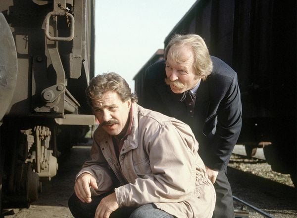 Produktbild: Tatort Duisburg - 40 Jahre Schimanski - Gesamtedition: Alle 29 Folgen inkl. "Zahn um Zahn" und "Zabou" (Fernsehjuwelen) [15 DVDs]