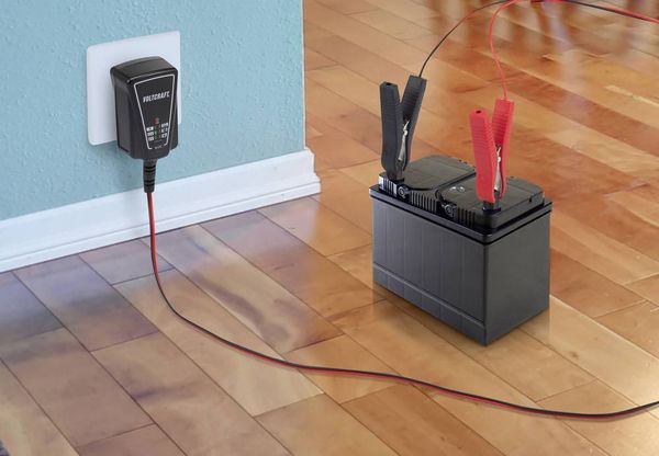 Produktbild: VOLTCRAFT Bleiakku-Ladeger&auml;t BC-1001 6 V, 12V Ladestrom (max.) 1A