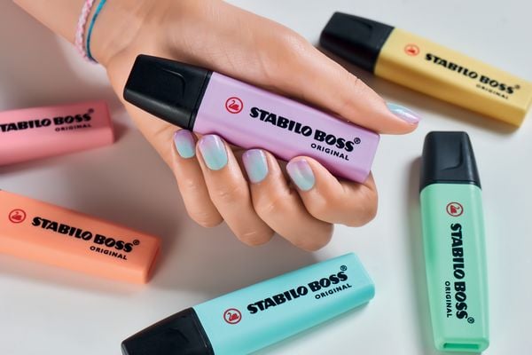 Produktbild: STABILO Textmarker -   BOSS ORIGINAL Pastel - 4er Pack - Hauch von Minzgr&uuml;n, rosiges Rouge, Schimmer von Lila, zartes T&uuml;rkis