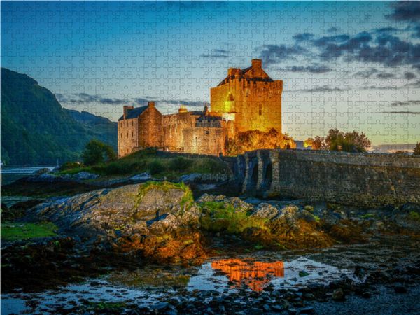 Produktbild: CALVENDO Puzzle Eilean Donan Castle am Abend | 1000 Teile Lege-Gr&ouml;&szlig;e 64x48cm Foto-Puzzle f&uuml;r gl&uuml;ckliche Stunden
