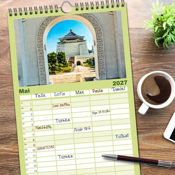 Produktbild: Familienplaner 2027 - Taipeh, Hauptstadt von Taiwan mit 5 Spalten (Wandkalender, 21 x 45 cm) CALVENDO