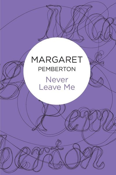Produktbild: Never Leave Me