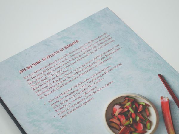 Produktbild: Rhabarber - Raffinierte Rezepte f&uuml;r S&uuml;&szlig;es und Herzhaftes