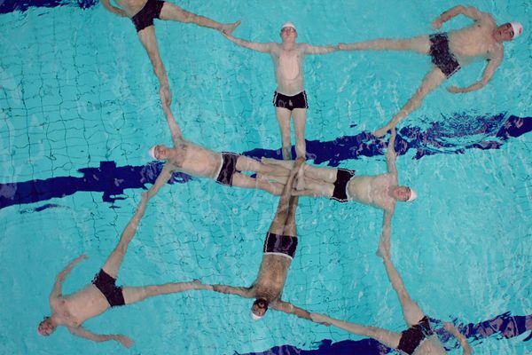 Produktbild: Swimming with Men