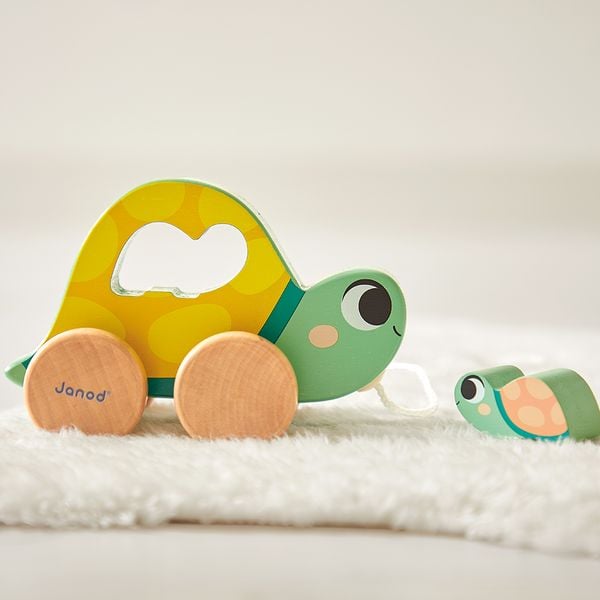 Produktbild: Entwicklungsbox mit 4 Spielzeugen ab 18 Monaten &ndash; Ziehspiel, Musik u. Puzzle