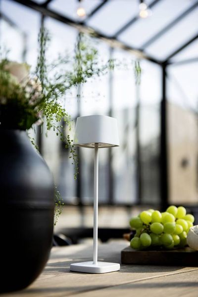 Produktbild: Konstsmide 7829-250 Capri LED-Akku-Tischlampe 2.2W Warmwei&szlig; Wei&szlig;