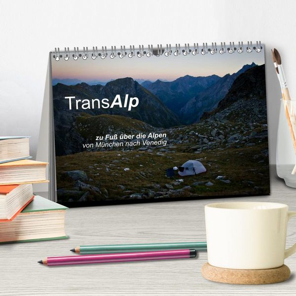 Produktbild: TransAlp - zu Fu&szlig; &uuml;ber die Alpen von M&uuml;nchen nach Venedig (Tischkalender 2026 DIN A5 quer), CALVENDO Monatskalender