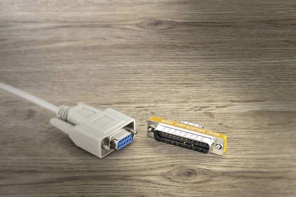 Produktbild: Renkforce Seriell Adapter [1x D-SUB-Stecker 9pol. - 1x D-SUB-Stecker 25pol.]