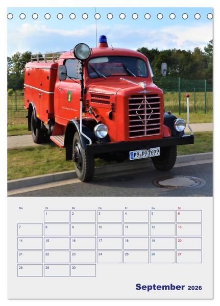 Produktbild: FEUERWEHR-Legende (Tischkalender 2026 DIN A5 hoch), CALVENDO Monatskalender