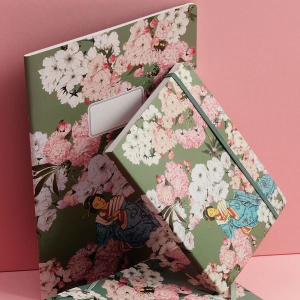 Produktbild: Heft A4 punktkariert, Geisha ruhend