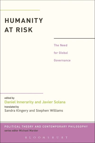 Produktbild: HUMANITY AT RISK