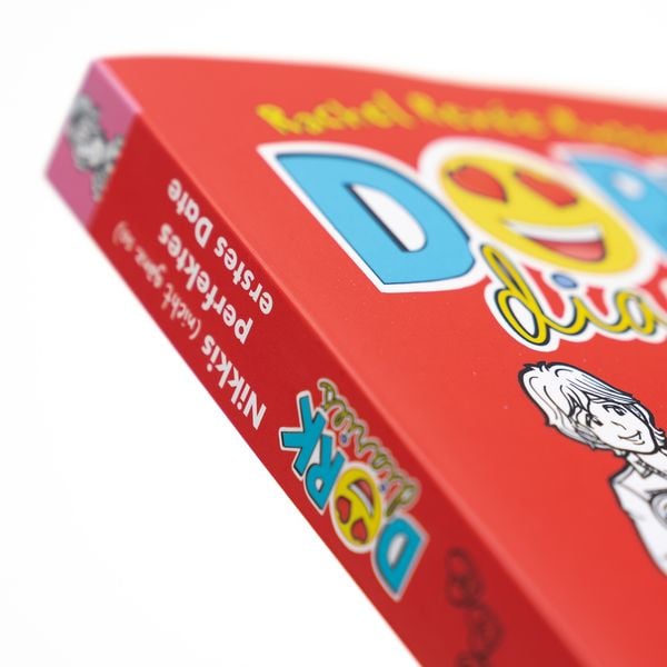 Produktbild: DORK Diaries, Band 06: Nikkis (nicht ganz so) perfektes erstes Date