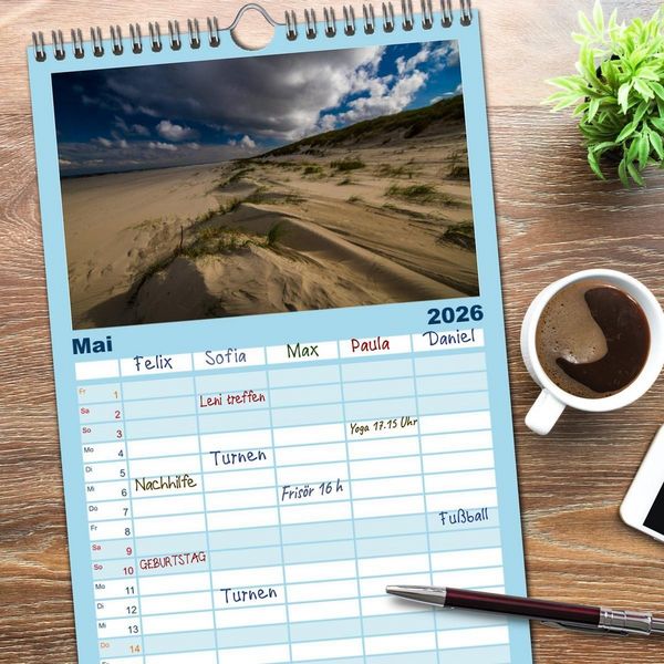 Produktbild: Familienplaner 2026 - Langeoog &ndash; Ein Herbst auf der Insel des Lebens mit 5 Spalten (Wandkalender, 21 x 45 cm) CALVENDO