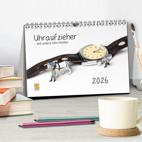 Produktbild: Uhraufzieher ... und andere Mini-Welten (Tischkalender 2026 DIN A5 quer), CALVENDO Monatskalender