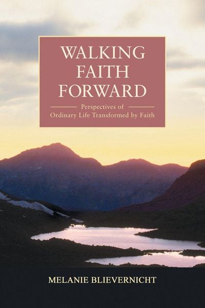 Produktbild: Walking Faith Forward