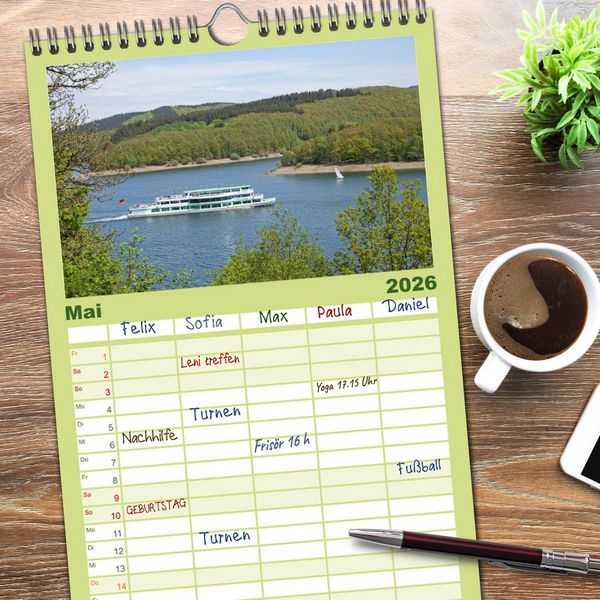 Produktbild: Familienplaner 2026 - Das Sauerland - Mittelgebirge im Herzen Deutschlands mit 5 Spalten (Wandkalender, 21 x 45 cm) CALVENDO